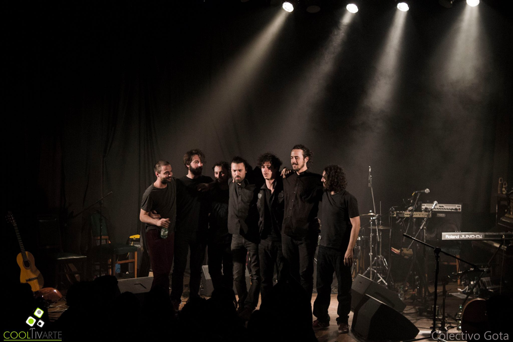 Mushi Mushi Orquesta en el ciclo Noches Tibias, invitado Franny Glass - Sala Camacuá - Foto: © Natalia Ganassoli de Colectivo Gota Mushi Mushi Orquesta en el ciclo Noches Tibias, invitado Franny Glass - Sala Camacuá - Foto: © Natalia Ganassoli de Colectivo Gota