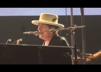 Bob Dylan – Desolation Row – Desert Trip – Indio CA – October 7, 2016