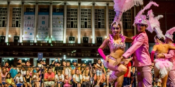Revista House carnaval 2017 desfile en 18 de julio - foto javier fuentes