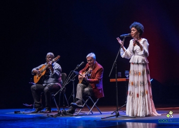 Caetano-Veloso-presenta-Teresa-Cristina---7-de-Marzo-2017---Auditorio-Nacional-del-Sodre-foto-martin-pereira