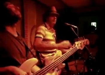 Gustavo Cerati en un Bar de Uruguay - En la ciudad de la furia