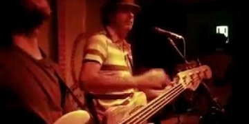 Gustavo Cerati en un Bar de Uruguay - En la ciudad de la furia