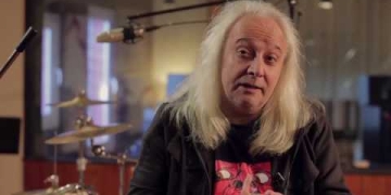 E Disco: HOGAR DE LOS DISTINTOS