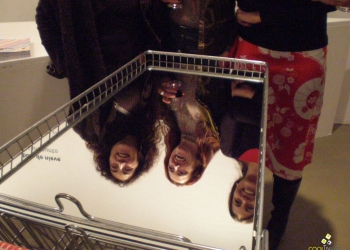 BOLA DE NIEVE – INAUGURACIÓN - Julio 2008 - Intervención Un carrito al cielo - Plataforma MEC - Foto © Federico Meneses