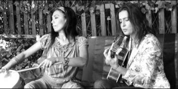 Charo Bogarín y Malena Muyala