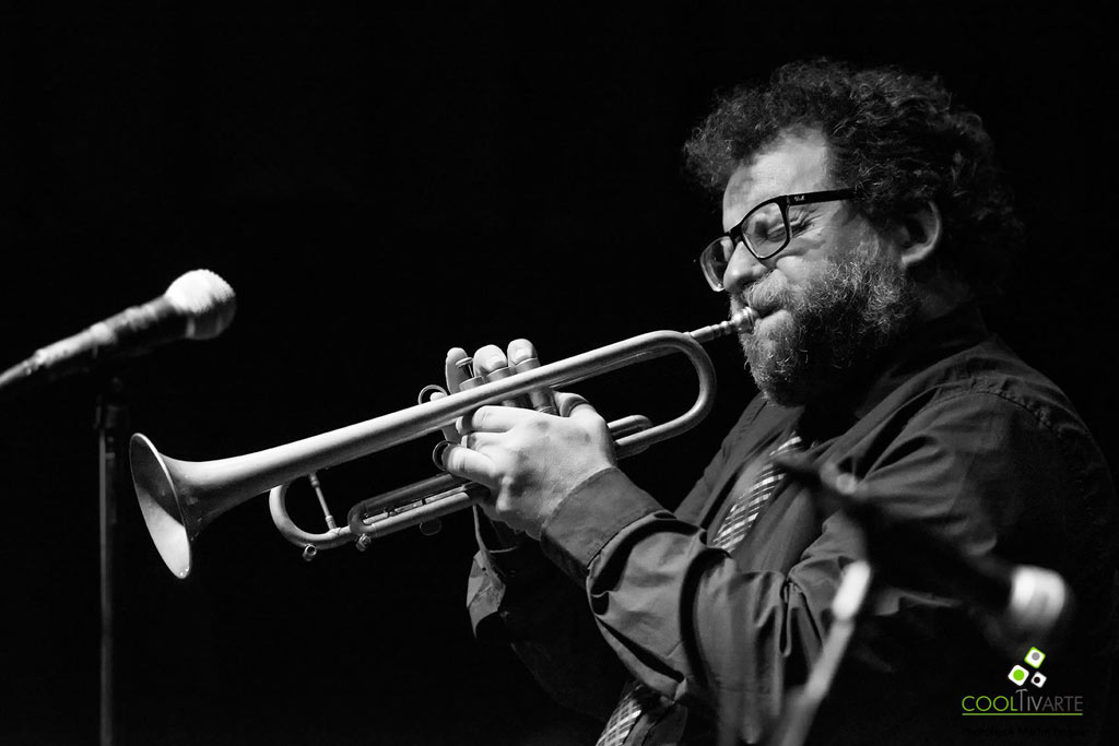 Gillespi en La Trastienda Montevideo Invitado especial Hugo Fattoruso Fotografia Martín Pereira