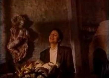 Laura Canoura - Detrás del miedo