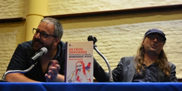 “ES FÁCIL DESVIARSE. CONVERSACIONES CON ALBERTO MANDRAKE WOLF”, DE MAURICIO BOSCH - Edita Hum - 14 de noviembre 2017 - Agadu - Foto © Federico Meneses