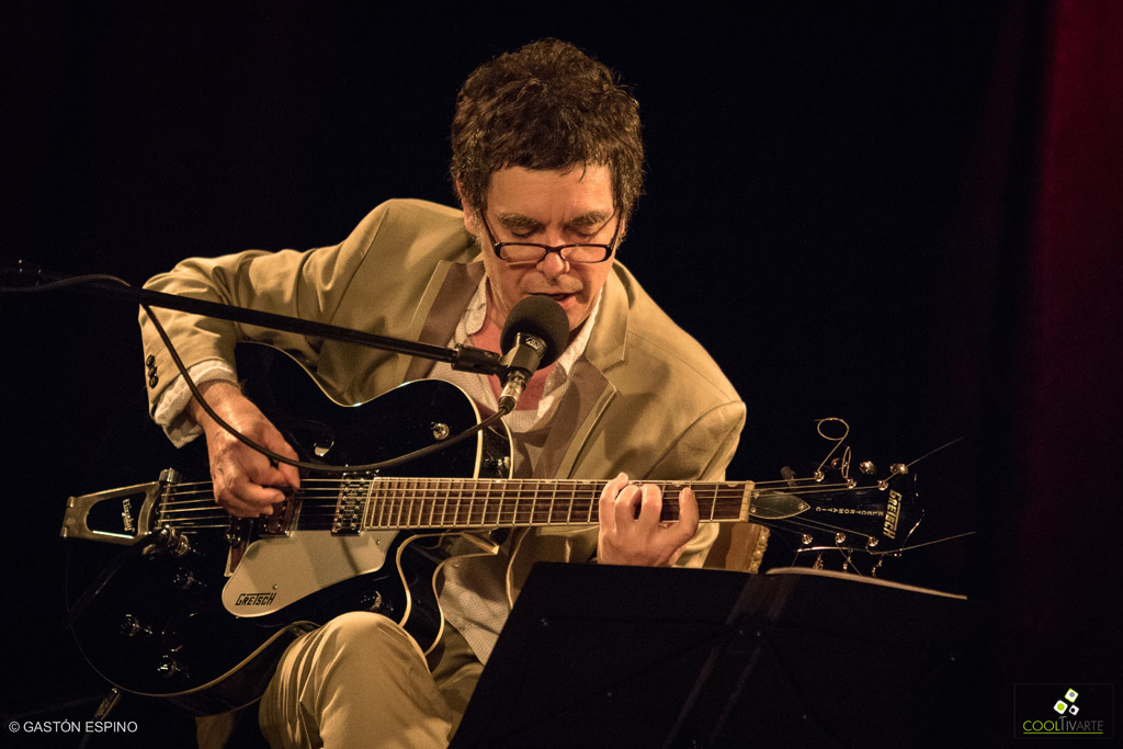 Fernando Cabrera: nuevo disco - Teatro Agadu - Sala Blanca Podestá - 15 noviembre 2017 - Foto © Gastón Espino Fernando Cabrera: nuevo disco - Teatro Agadu - Sala Blanca Podestá - 15 noviembre 2017 - Foto © Gastón Espino