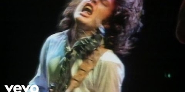 AC/DC performing If You Want Blood (You've Got It)