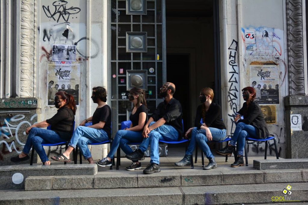 Cuerpo ArteAcción - "SERIE" - Estudiantes de Grupo Acción - Diciembre 2017 - Ciclo de Performance - Coordina: Valeria Píriz Taller Seveso / IENBA - UDELAR - Foto © Federico Meneses
