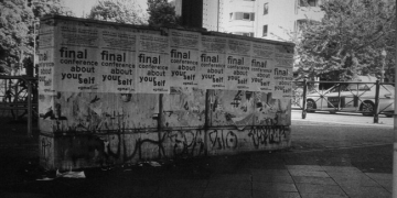 imagen perteneciente a Matias Ygielka (afiches colocados en Berlin)