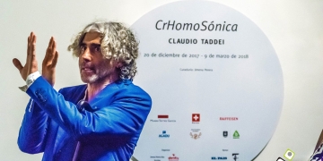 CrHomoSónica I Claudio Taddei - performance y exposición - 20 de Diciembre de 2017. Foto © Carla Peña