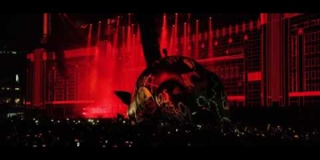 Roger Waters – “Pigs (Three Different Ones)”