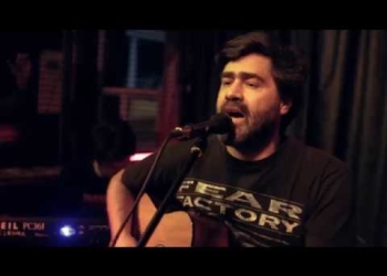 Socio – Hombre Bomba en vivo en Bluzz Bar