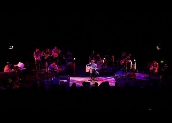 UN RATO, canción incluida en MINI GLORIAS