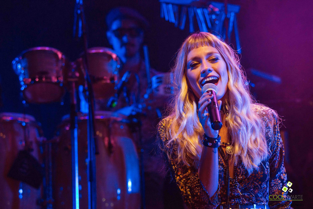 ROCHI IGARZABAL - La trastienda Mvd marzo 2018 - Foto © Martín Pereira ROCHI IGARZABAL - La trastienda Mvd marzo 2018 - Foto © Martín Pereira www.cooltivarte.com -