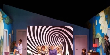 Entonces Alicia cayó Foto: 2http://salaverdi.montevideo.gub.uy