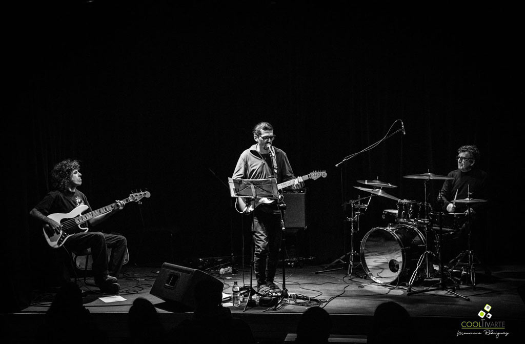 Alejandro Reyes "Cubano" con Gustavo Etchenique y Ale Moya - Centro Cultural Terminal Goes 09/06/18 - Fotografía Mauricio Rodríguez - www.cooltivarte.com