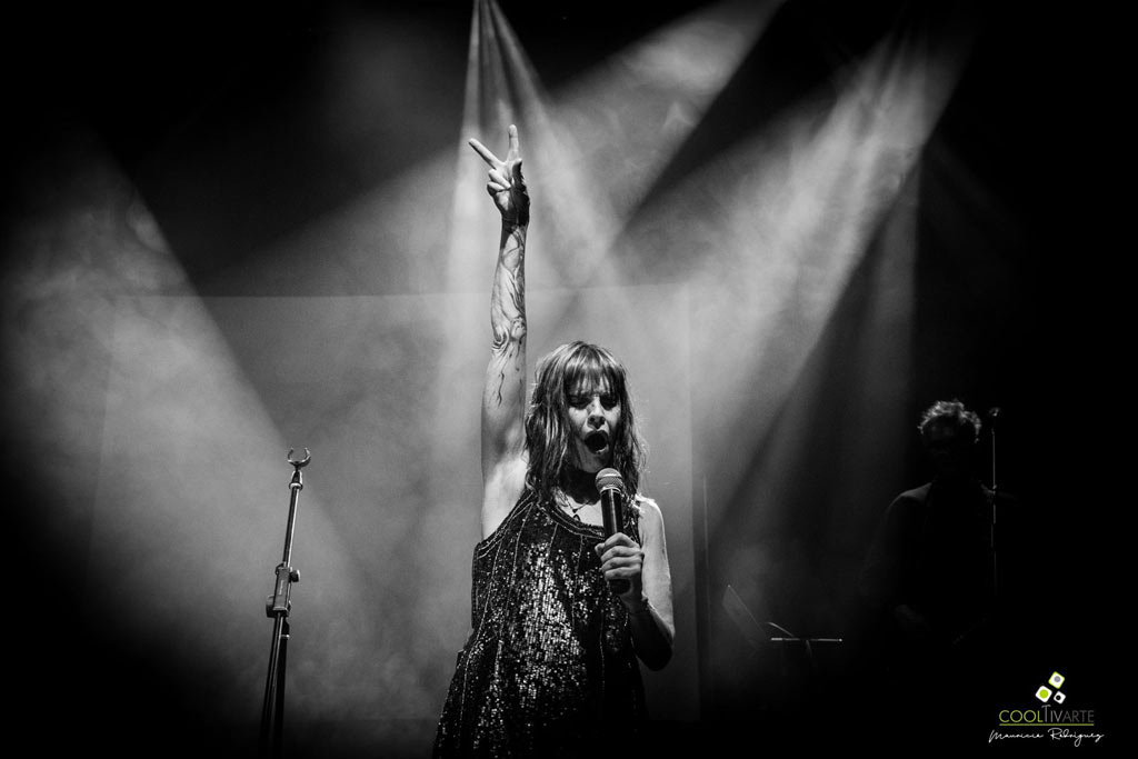 Fabiana Cantilo - Presenta Proyecto33 - La Trastienda MVD 16/06/18 - Fotografía: Mauricio Rodríguez - www.cooltivarte.com