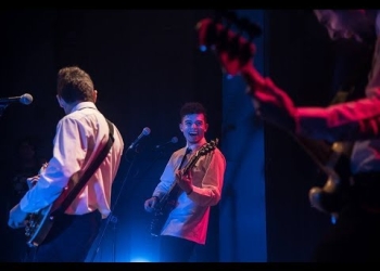 "Gran historia" es el 2do corte del Disco "La Hoja en la Rama". Producida por Libre 360 en estudios, ahora llega de la mano de Puré audiovisuales el video de la misma.