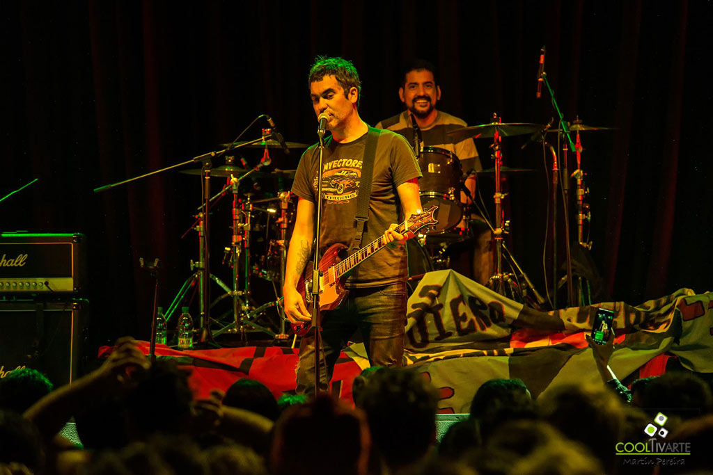 Ataque 77 " 30 años " La Trastienda MVD - Agosto 2018 Fotografia Martín Pereira © www.cooltivarte.com Ataque 77 " 30 años " La Trastienda MVD - Agosto 2018 Fotografia Martín Pereira © www.cooltivarte.com