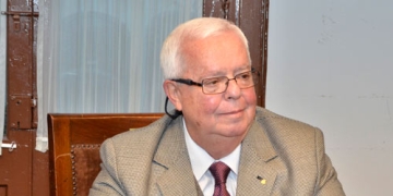 En el marco del cincuenta aniversario de la edición de Sangre de la luz (Montevideo, Ediciones de la Banda Oriental, 1968), primer libro de Jorge Arbeleche, la Academia Nacional de Letras y el Centro Cultural de España presentan las antologías celebratorias de este cincuentenario, Carta a García Lorca y otros poemas (Guadalajara, Editorial Mantis, 2017) y El repetido escándalo del gallo (Madrid, Editorial Vitruvio, 2018; Montevideo, Editorial Estuario, 2018)