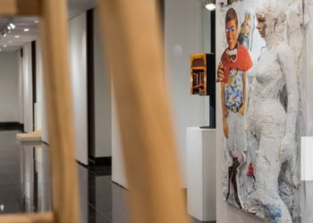 Inauguración de muestra: De Cajón, 10 años // 8 de agosto - 19 horas. Sala de Exposiciones "Estela Medina" y Fotogalería - Teatro Solís