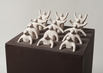 Título Poniéndose de pie Autor Silveira y Abbondanza Técnica Cerámica