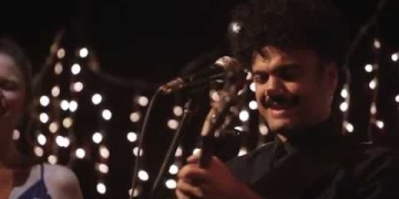 Versión de la canción "Amapola" (Juan Luis Guerra) interpretada por Belén Cuturi y Alex Ferreira en el Foro del Tejedor (Ciudad de México, 12 de septiembre de 2018).