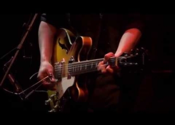 LA QUEMA (Garo Arakelian - Alejandro Ferradás) EN VIVO EN LA TRASTIENDA. 20 set 2014, Montevideo.