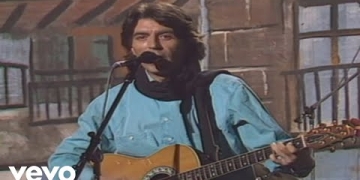 Music video by Joaquín Sabina performing Princesa (Video Actuacion TVE). (C) 2006 RTVE / Sony Music Entertainment España, S.L.