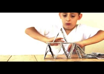 Diego Palmerola: Percusión Enzo Corte: Bajo Mezcla y master: Fernando Caytano Individuo DC - Castillos de metal