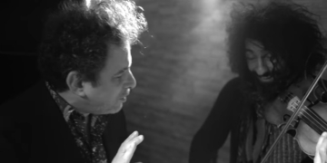 El prodigio del violín, Ara Malikian presenta un segundo adelanto de su nuevo álbum junto al maestro Andrés Calamaro en una personal versión del clásico tango de Cadícamo y Cobián