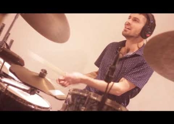 Día de mar es el primer tema del disco 1612 de Mateo Ottonello.