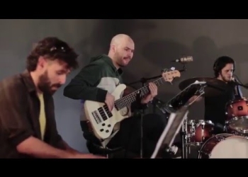 Bajo Candombe 2015 Teclado - Ignacio Labrada Teclado - Hernán Peyrou Batería - Martín Ibarburu Percusión - Santiago Coby Acosta Guitarra - Santiago Olariaga Bajo y composición - Nacho Mateu Arreglos - Nacho Mateu y Los Ents