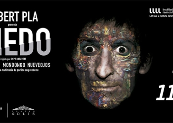 Con Albert Pla "Es un espectáculo muy antisocial" El artista catalán Albert Pla llega al Teatro Solís con su último espectáculo que abunda en la utilización de música y canciones, textos teatrales y tecnologías vanguardistas que crea un espectáculo multimedia de poética sorprendente.