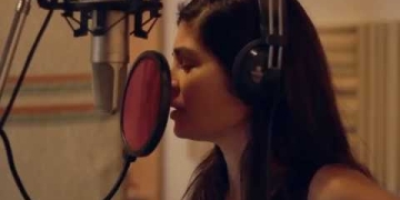Esta grabación forma parte de "Soy una tarada", disco que se presentó el 19 de noviembre del 2015. en "La Ballena Azul" del Centro Cultural Nestor Kirchner. Lucho Guedes y Soledad Villamil