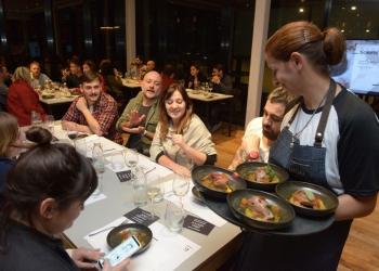 Piso Nueve es un innovador espacio de cocina argentina que se integrará a la programación del CCK a partir del 4 de junio. Se proyectará al país a través de la producción de contenidos audiovisuales para la señal Fuegos, Cultura en la cocina, de la plataforma Cont.ar del Sistema Federal de Medios y Contenidos Públicos