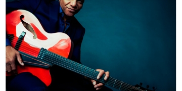 Toda la diversidad posible del universo del Jazz se hará presente en la Usina a lo largo del mes, desde destacadas figuras locales hasta talentosos músicos internacionales: el mítico Edu Lobo, Jorge Navarro, Paralelo 33º, Itiberê Zwarg, Paolo Angeli, Mark Whitfield, Kirk Lightsey y Nguyên Lê Trio. Se presentan en La Usina durante el mes de junio artistas nacionales e internacionales que rinden tributo a la amplia paleta estilística que conforma el universo del Jazz: desde el sonido de vieja escuela, más tradicional, del cuarteto de Mark Whitfield & Kirk Lightsey hasta las corrientes alternativas donde el género se fusiona con la World Music, el rock y otros sonidos alternativos, como en el caso de la música de Nguyên Lê o de Paolo Angeli. O incluso cuando la armonía del jazz sirve de materia prima para la producción de las más bellas canciones de la música popular que proviene de Brasil, con Edu Lobo.