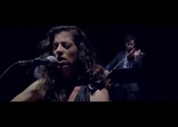 MAIA CASTRO – Calendario Amarillo