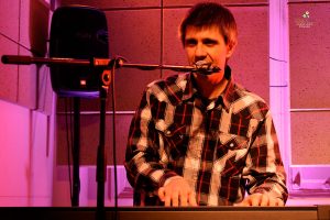 13 fotos · Updated Hace 23 horas Darío Iglesias - Adelanto de su último trabajo de estudio, próximo a editarse. Jueves 4 de Julio- Espacio Felisberto Hernández- Sala Zitarrosa Fotografía: ©Andrea Silvera Crónica: Michelle Altier www.cooltivarte.com .