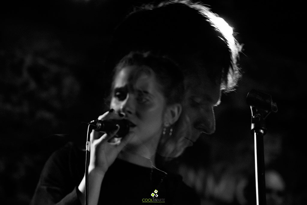 El pasado jueves 18 de julio el proyecto liderado por Lucía y Andrés Torrón compartió escenario con Julen y la gente sola en el marco del ciclo +DOS. Fotos por Nacho Sánchez (@nachoschz) - Inmigrantes www.cooltivarte.com