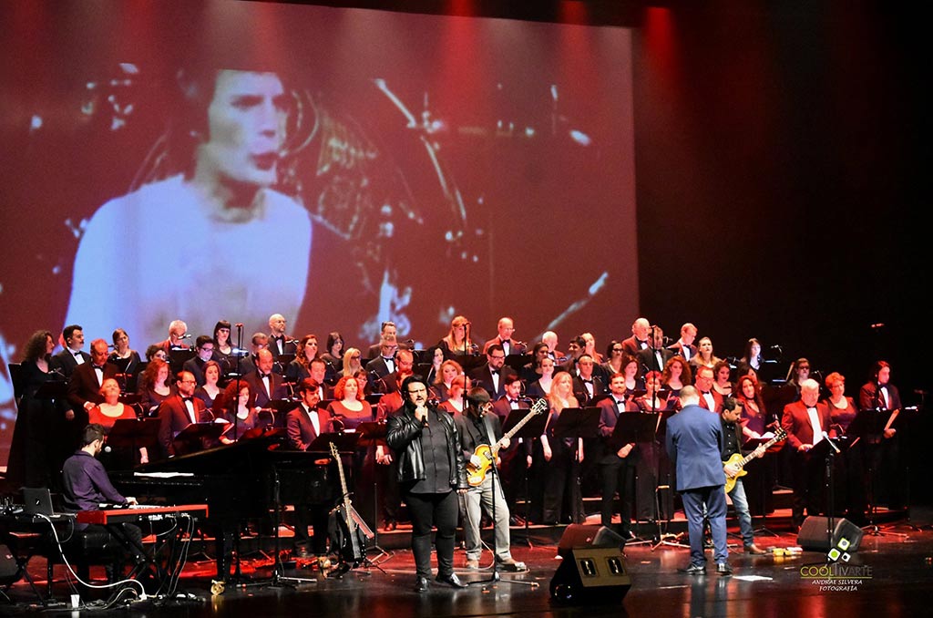 Coro Nacional Del Sodre 85 aniversario - Beatles y Queen Foto Andrea Silvera www.cooltivarte.com