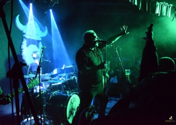 TROTSKY VENGARÁN EN YOUNG - Drakkar Pub - 23-08-19 - Fotos Claudia Rivero www.cooltivarte.com