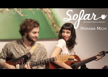 Mariana Michi performing "No Somos Reyes" at Sofar Montevideo on April 20, 2018