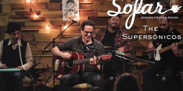 The Supersónicos performing "Relleno de Chocolate" at Sofar Montevideo on May 19, 2018