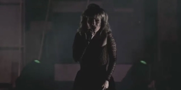 Video clip en vivo realizado durante la presentación de Maldigo, el quinto disco de Mónica Navarro en el Teatro Solis. Junio 2019