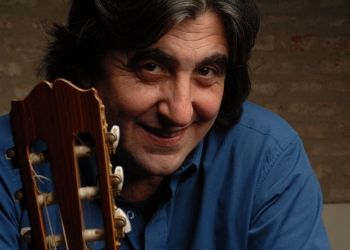 Presentación del último disco del maestro Esteban Klísich "Del pan y las rosas" editado por Ayuí - Tacuabé setiembre 2019 y se presentará el viernes 4 de octubre en la Sala Zitarrosa a las 21 hs.