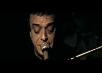 Registro de la actuación de Jorge Galemire en el pub 'El Tartamudo' de la Fundación Eduardo Mateo (2008). Producción y Dirección: Toni Henderson.